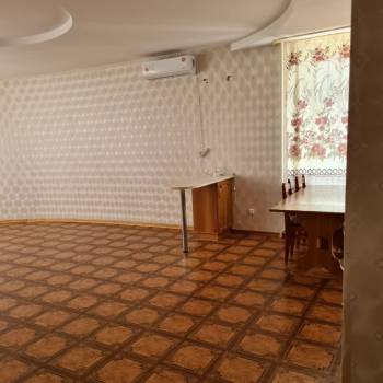 Продается 2-х комнатная квартира, 108 м²