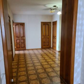 Продается 2-х комнатная квартира, 108 м²