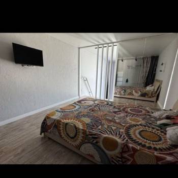 Продается 1-комнатная квартира, 50,6 м²