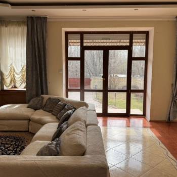 Продается Дом, 284 м²