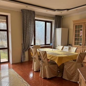 Продается Дом, 284 м²
