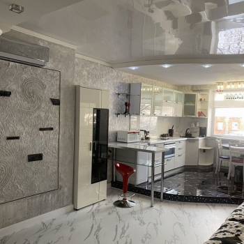 Сдается 2-х комнатная квартира, 99 м²
