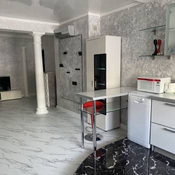 Сдается 2-х комнатная квартира, 99 м²