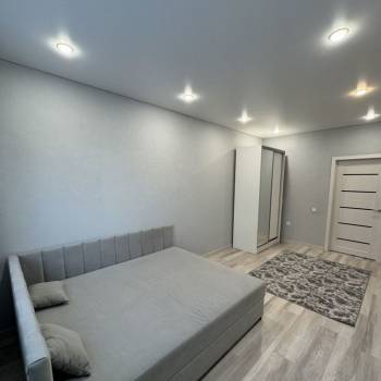 Продается 1-комнатная квартира, 43 м²