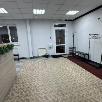 Сдается Нежилое помещение, 221 м²