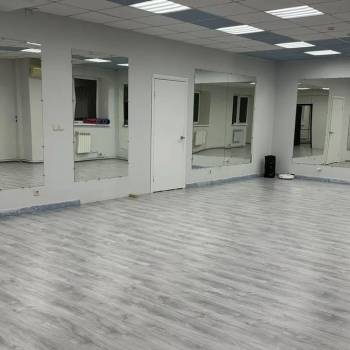Сдается Нежилое помещение, 221 м²