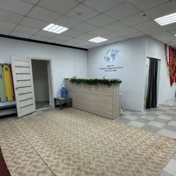 Сдается Нежилое помещение, 221 м²