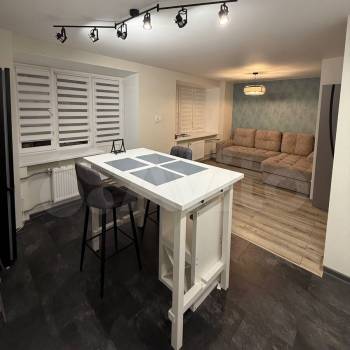 Продается 1-комнатная квартира, 38 м²