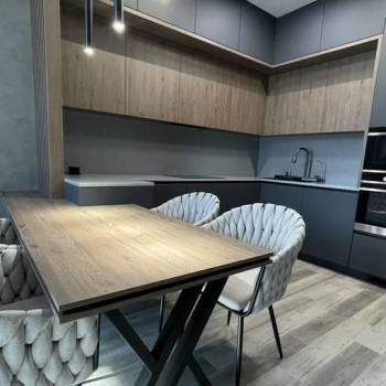 Продается 2-х комнатная квартира, 75,8 м²