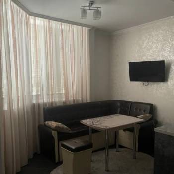 Сдается 1-комнатная квартира, 51 м²