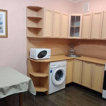 Сдается 1-комнатная квартира, 53 м²