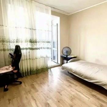 Продается 1-комнатная квартира, 41 м²