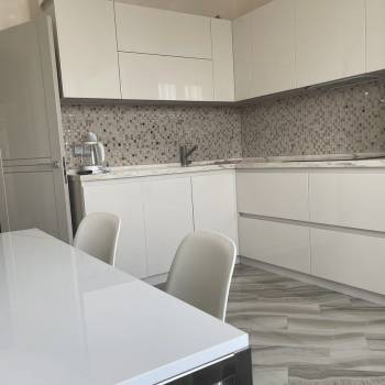 Сдается 2-х комнатная квартира, 83,3 м²