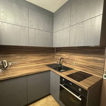 Продается 1-комнатная квартира, 43 м²