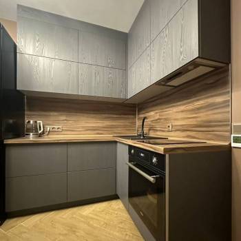Продается 1-комнатная квартира, 43 м²