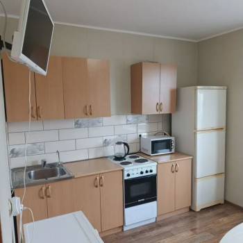 Сдается 1-комнатная квартира, 42 м²