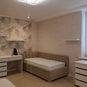 Сдается Многокомнатная квартира, 90 м²