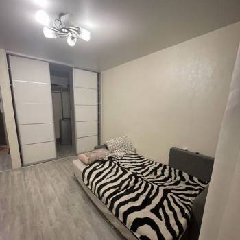 Продается 1-комнатная квартира, 32 м²