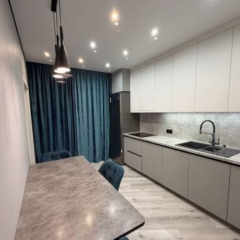 Продается 2-х комнатная квартира, 72,7 м²