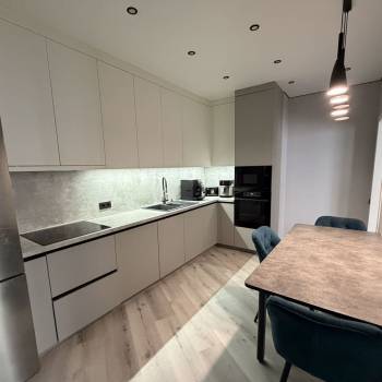 Продается 2-х комнатная квартира, 72,7 м²