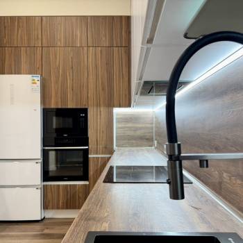 Продается Многокомнатная квартира, 122,8 м²
