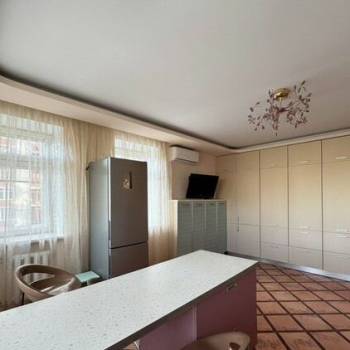 Сдается 2-х комнатная квартира, 83 м²