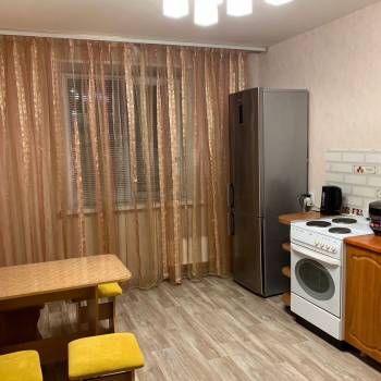 Сдается 1-комнатная квартира, 45 м²