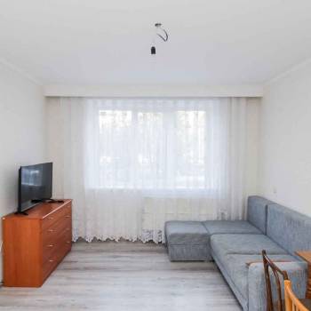 Продается 1-комнатная квартира, 52 м²