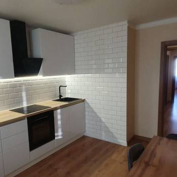 Продается 1-комнатная квартира, 45,6 м²