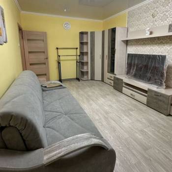 Продается 1-комнатная квартира, 43 м²