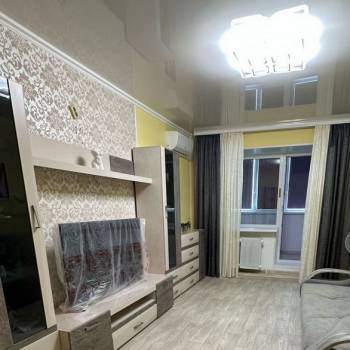 Продается 1-комнатная квартира, 43 м²