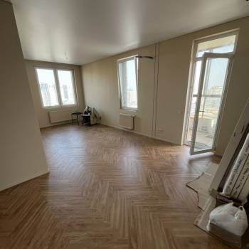 Продается Многокомнатная квартира, 83 м²