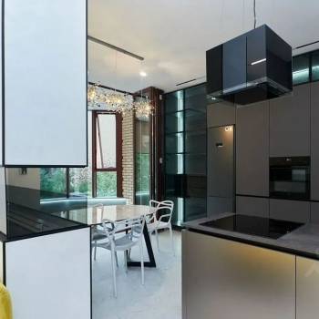 Продается 2-х комнатная квартира, 79,9 м²