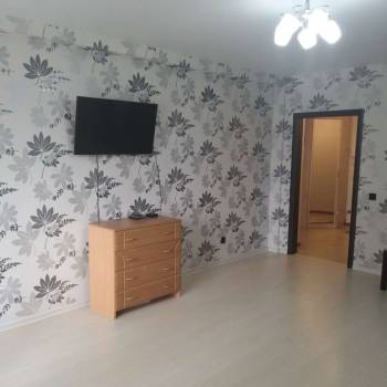 Сдается 1-комнатная квартира, 49 м²