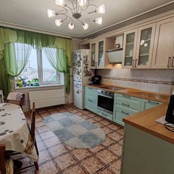 Продается Многокомнатная квартира, 105,7 м²