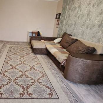 Продается Многокомнатная квартира, 105,7 м²