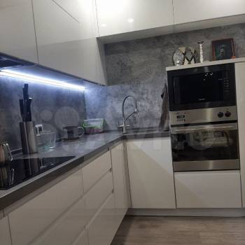 Продается Многокомнатная квартира, 105 м²