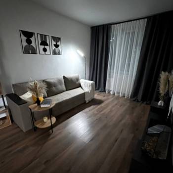 Продается 1-комнатная квартира, 37,3 м²
