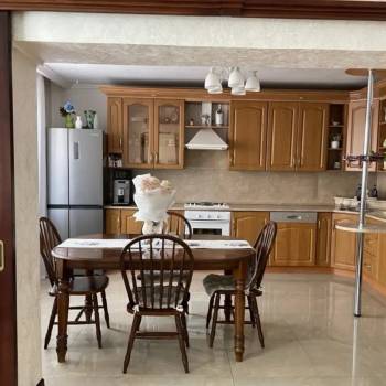 Продается 3-х комнатная квартира, 103 м²