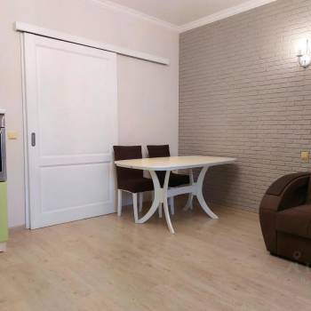 Продается 1-комнатная квартира, 48 м²