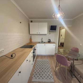 Сдается 1-комнатная квартира, 60 м²