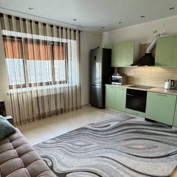 Сдается 1-комнатная квартира, 42 м²
