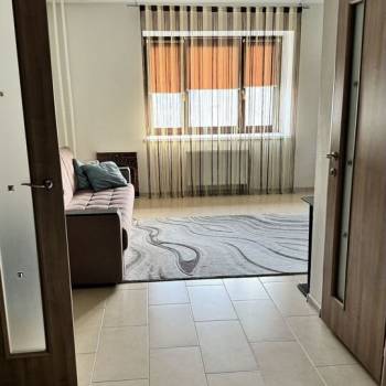 Сдается 1-комнатная квартира, 42 м²