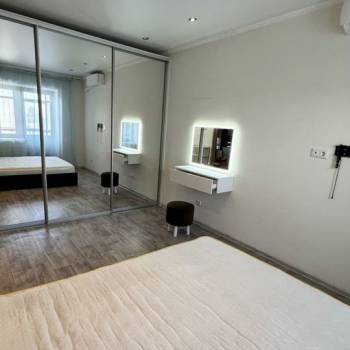 Сдается 1-комнатная квартира, 42 м²