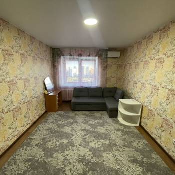 Продается 1-комнатная квартира, 40 м²