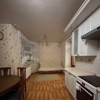 Сдается 1-комнатная квартира, 65 м²