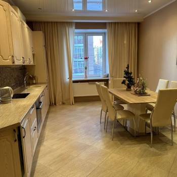 Продается 2-х комнатная квартира, 85 м²