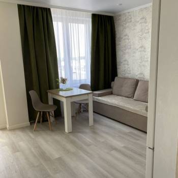 Продается 1-комнатная квартира, 38 м²