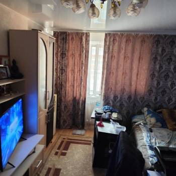 Продается 1-комнатная квартира, 42 м²