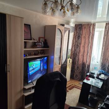 Продается 1-комнатная квартира, 42 м²